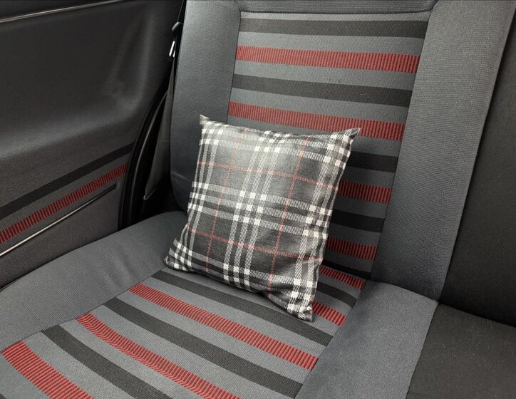 Volkswagen Golf Sedan / Limuzína 1,8 l 79 kw