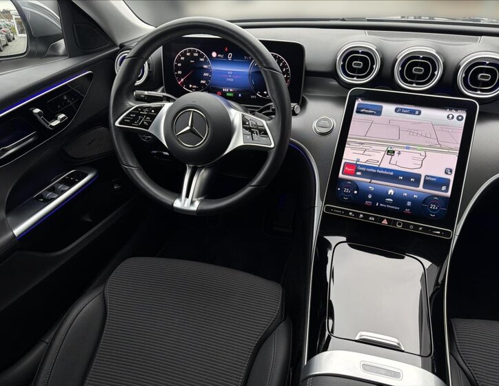Mercedes-Benz Třídy C Sedan 2,0 l 145 kw