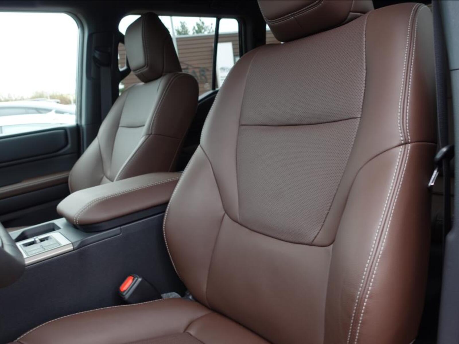 Toyota Land Cruiser 32