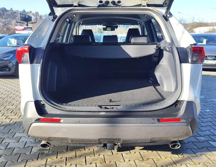 Toyota RAV4 SUV 2,5 l 163 kw