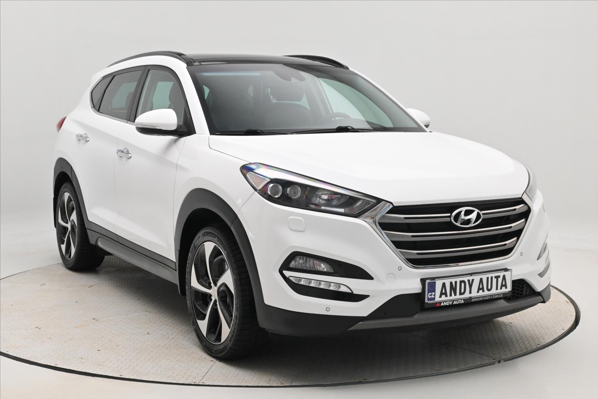 Hyundai Tucson SUV 2,0 l 100 kw