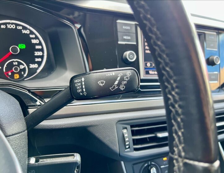 Volkswagen Polo Hatchback 999,0 70 kw