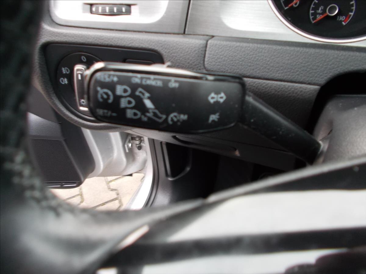 Volkswagen Golf Hatchback 1,6 l 77 kw