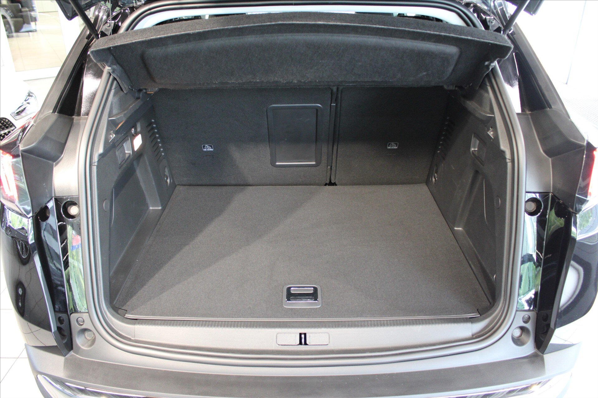 Peugeot 3008 SUV / Terénní 1,6 l 165 kw