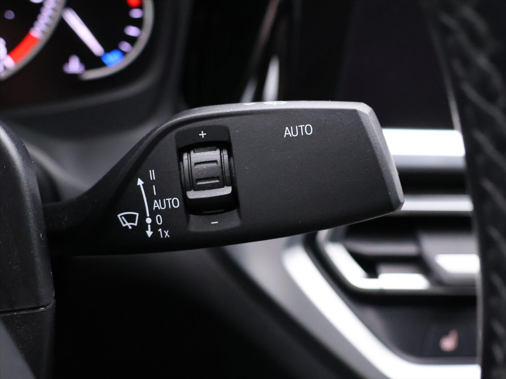 BMW Řada 3 Sedan 3,0 l 195 kw