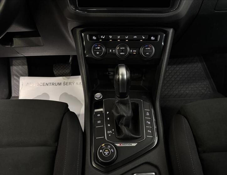 Volkswagen Tiguan 30