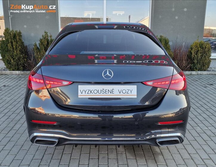 Mercedes-Benz Třídy C Sedan / Limuzína 2,0 l 147 kw