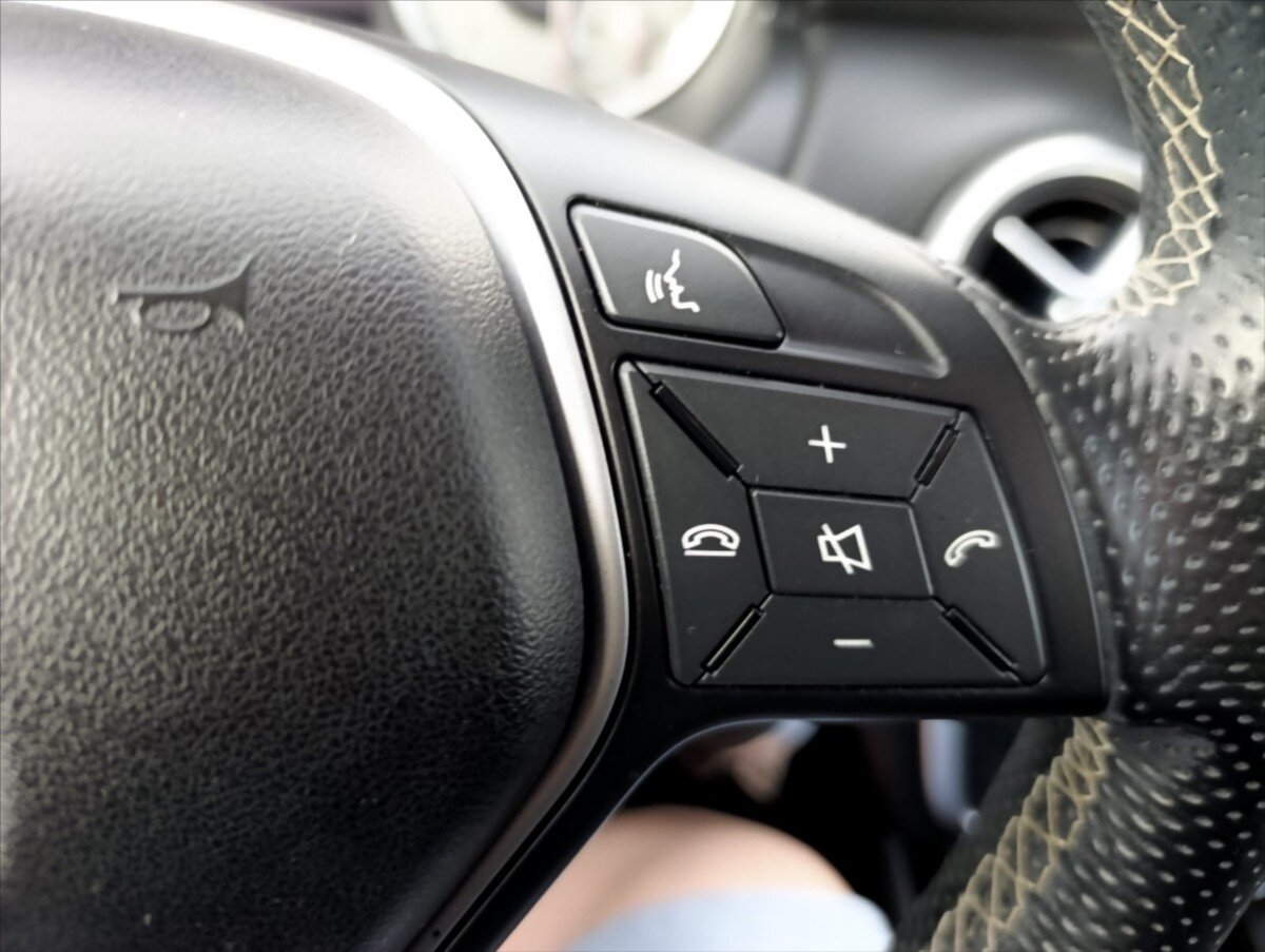 Mercedes-Benz Třídy A Kombi 1,5 l 80 kw