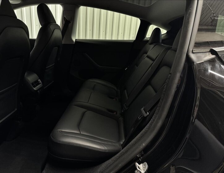 Tesla Model Y SUV 0,0 393 kw