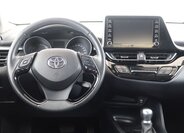 Toyota C-HR SUV / Terénní 1,8 l 72 kw
