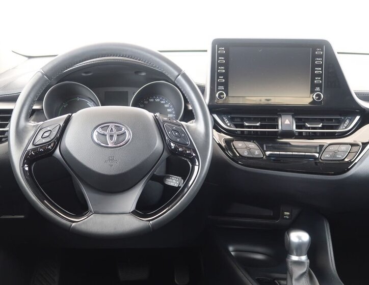 Toyota C-HR SUV / Terénní 1,8 l 72 kw