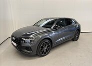 Audi Q8 1