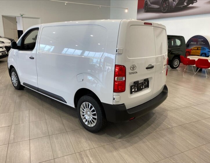 Toyota ProAce Skříň 2,0 l 106 kw