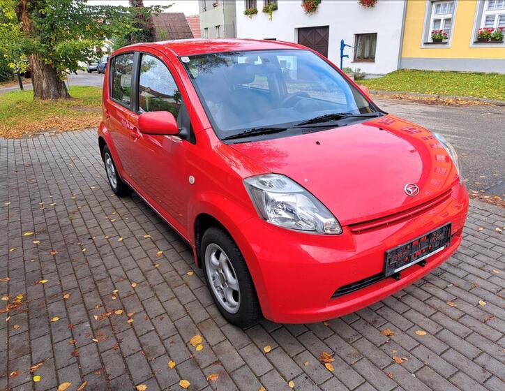 Daihatsu Sirion 1