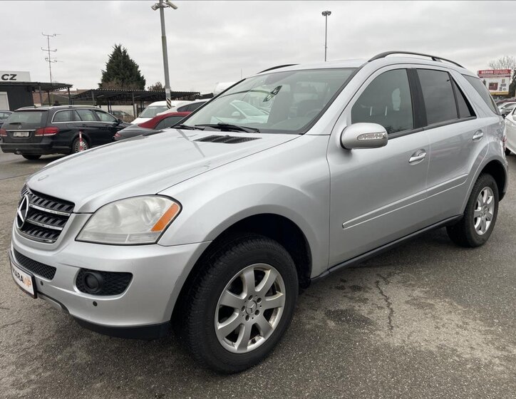 Mercedes-Benz Třídy M SUV 3,5 l 200 kw