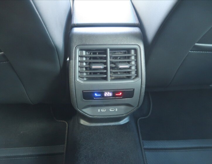 Cupra Formentor SUV / Terénní 2,0 l 140 kw