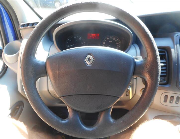 Renault Trafic 11