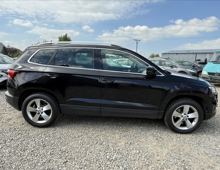 Škoda Karoq SUV / Terénní 2,0 l 110 kw