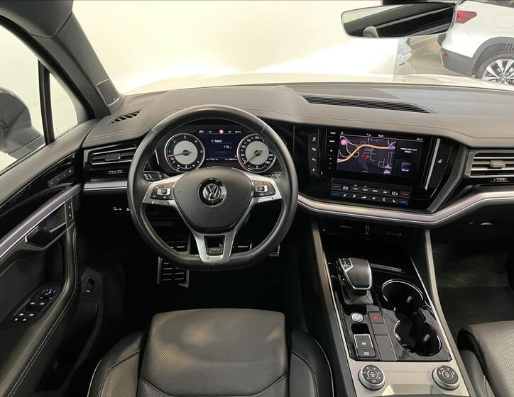 Volkswagen Touareg 5