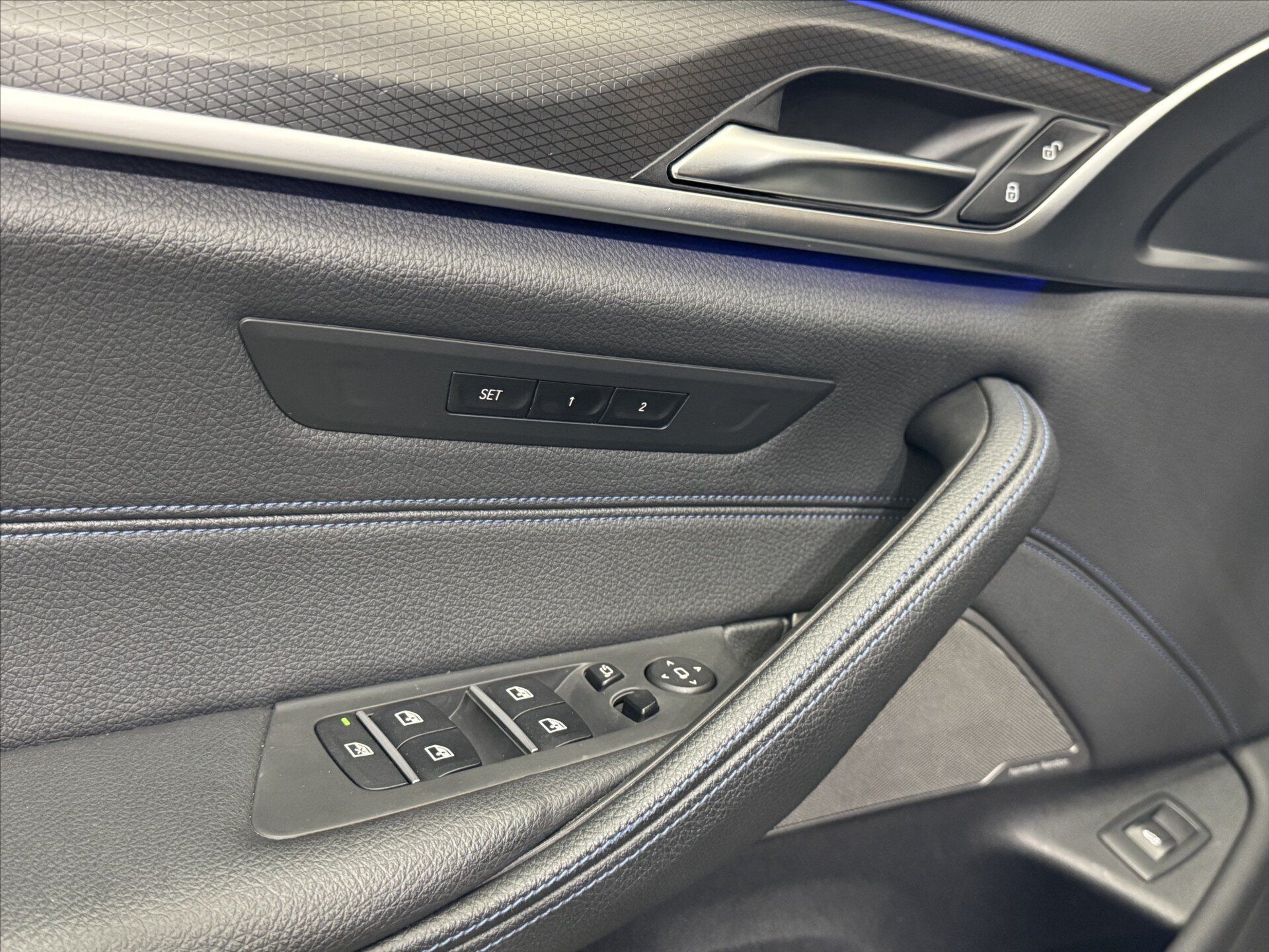 BMW Řada 5 Sedan / Limuzína 4,4 l 390 kw