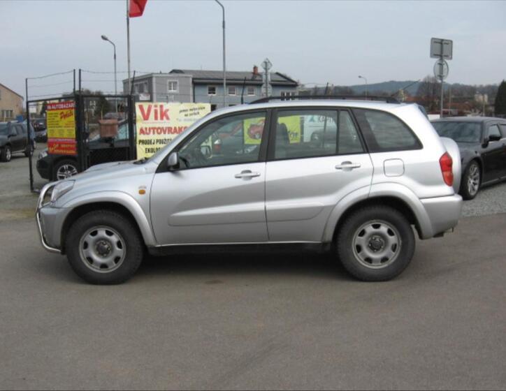 Toyota RAV4 13