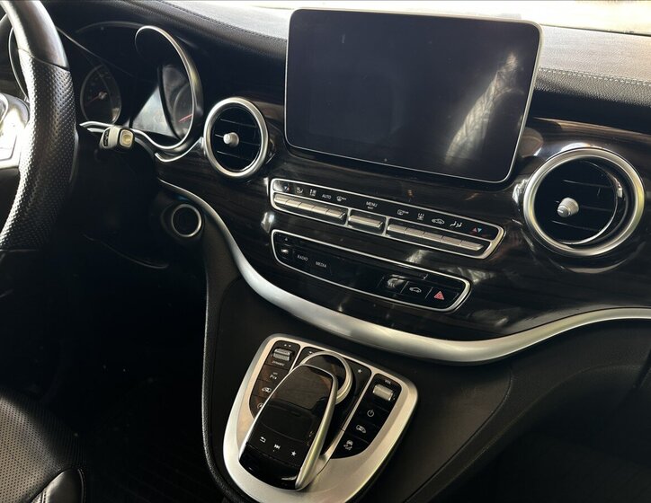 Mercedes-Benz Třídy V 9