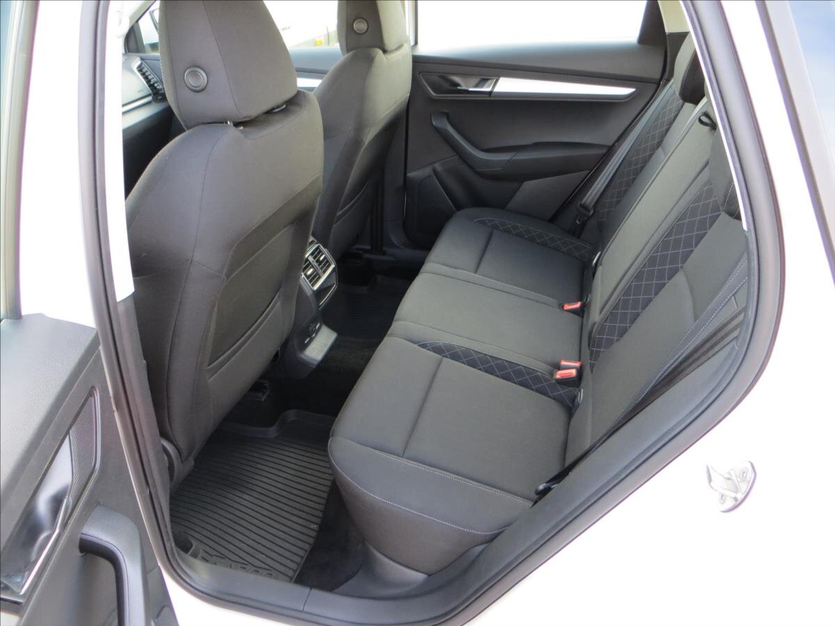 Škoda Karoq SUV / Terénní 1,5 l 110 kw