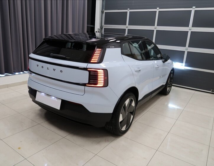 Volvo EX30 SUV 0,0 200 kw