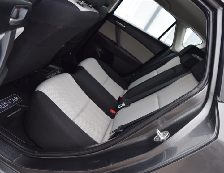 Mazda 3 Hatchback 1,6 l 77 kw