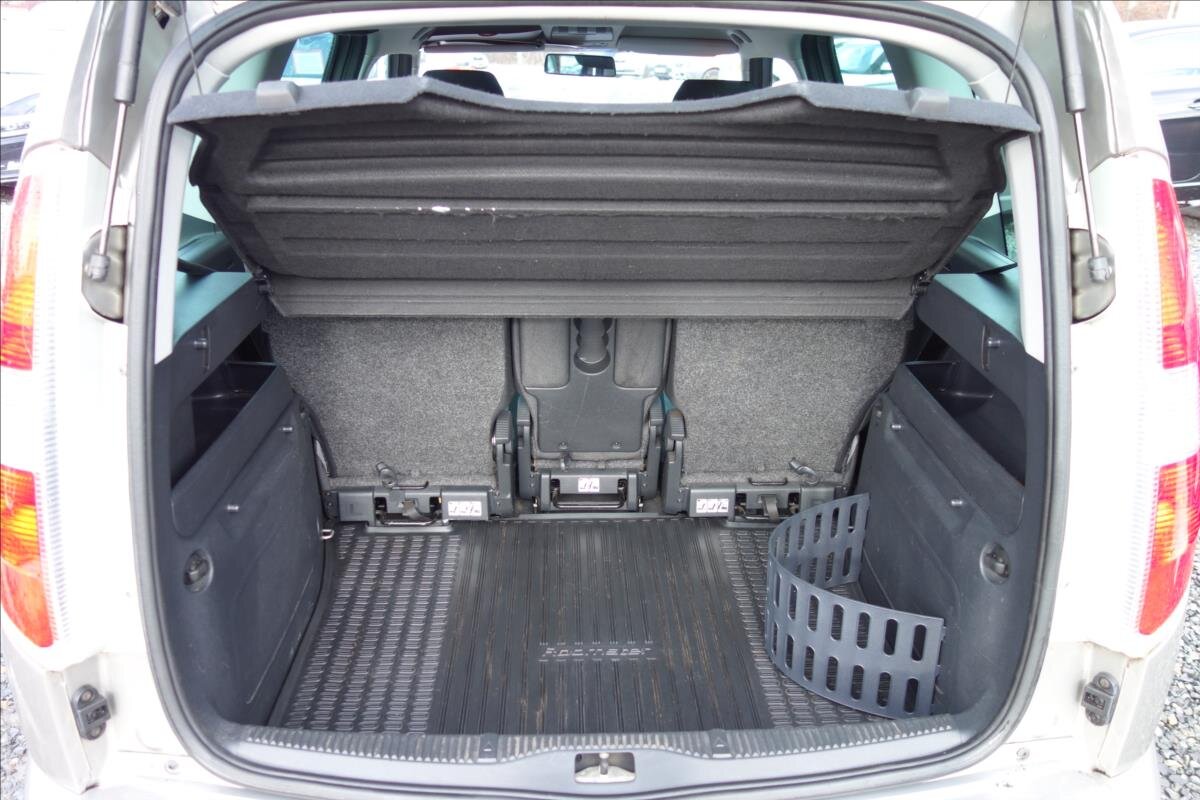 Škoda Roomster Kombi 1,4 l 63 kw