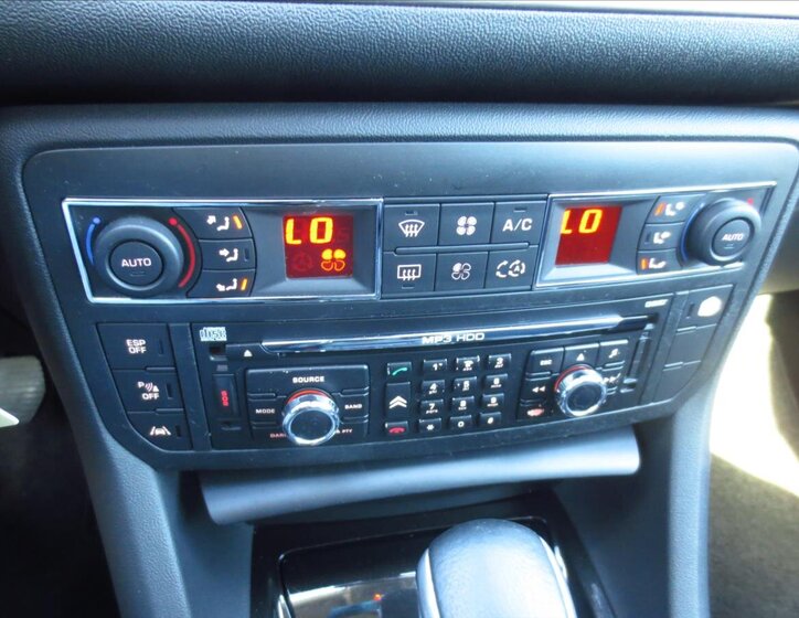 Citroën C5 Sedan / Limuzína 2,0 l 103 kw