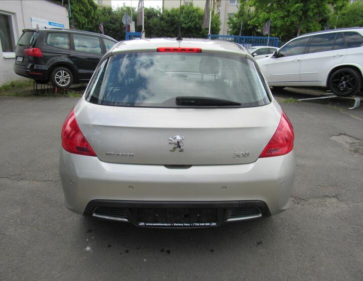 Peugeot 308 5
