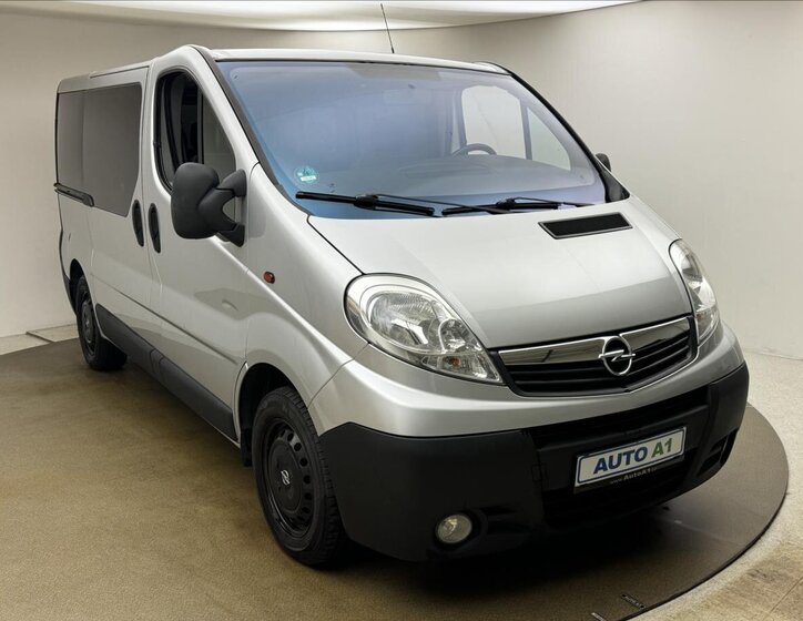 Opel Vivaro Kombi 2,5 l 107 kw