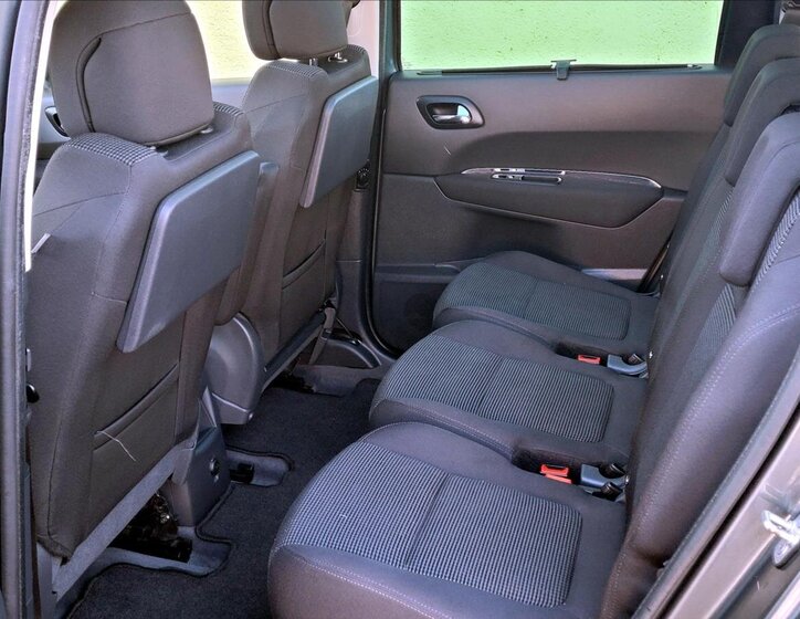 Peugeot 5008 MPV 1,6 l 115 kw