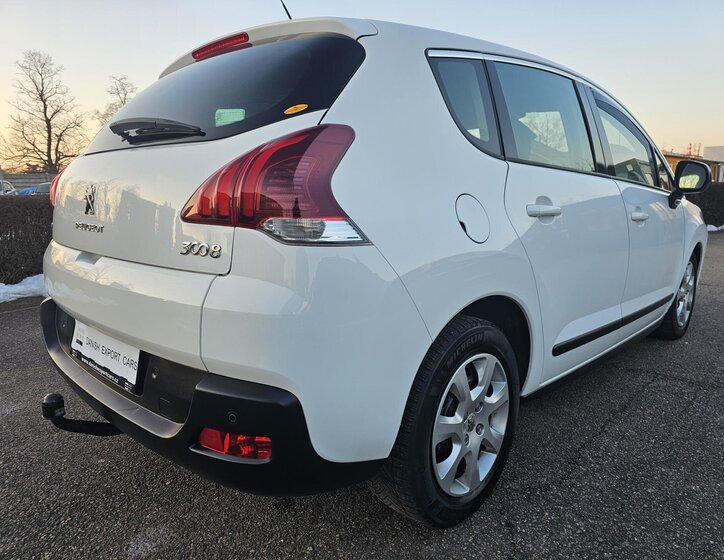 Peugeot 3008 SUV 1,2 l 96 kw