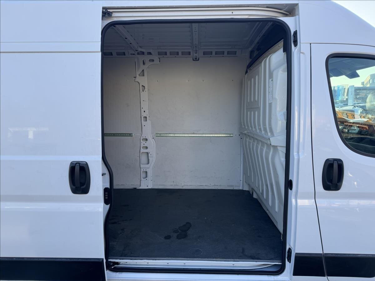 Opel Movano Skříň 2,2 l 103 kw