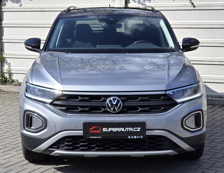 Volkswagen T-Roc SUV / Terénní 1,5 l 110 kw