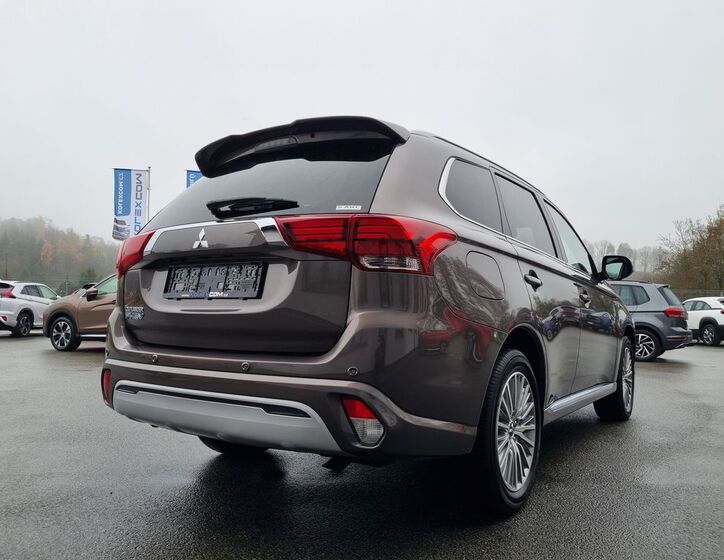 Mitsubishi Outlander 5