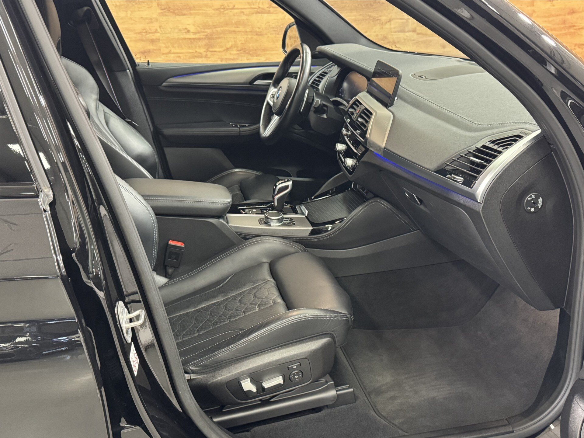 BMW X3 SUV / Terénní 3,0 l 353 kw