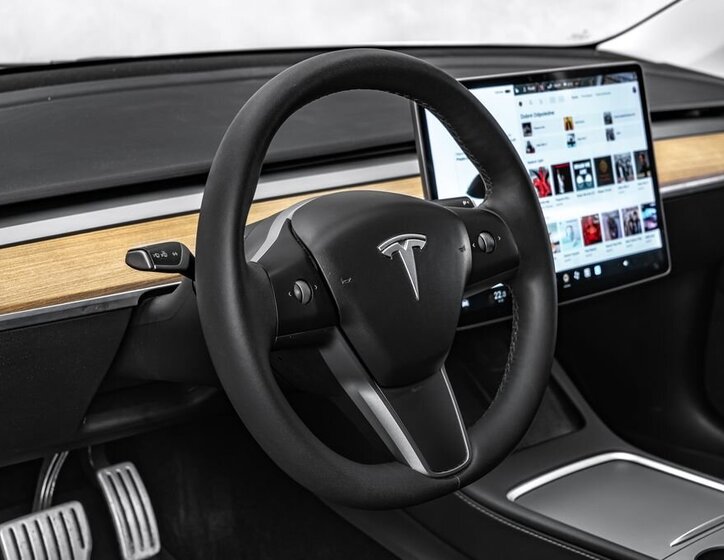 Tesla Model 3 Sedan 0,0 65 kw