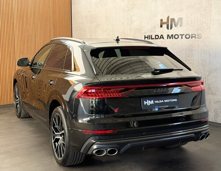 Audi SQ8 3