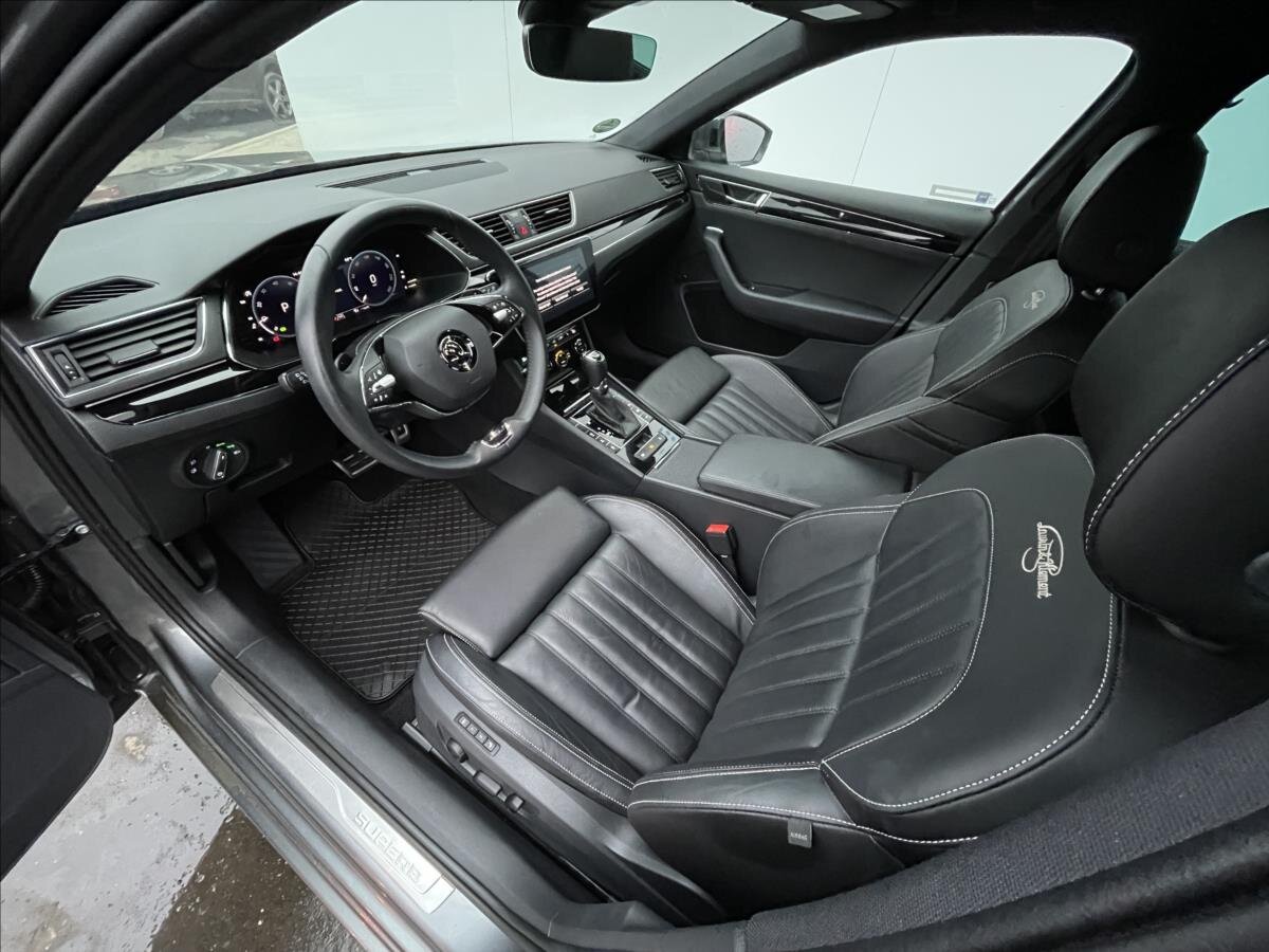 Škoda Superb