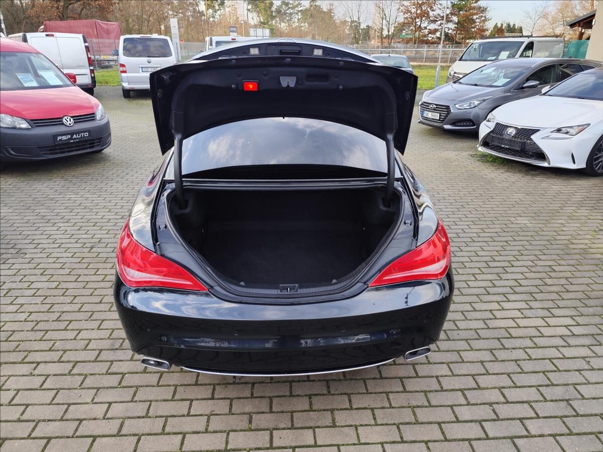 Mercedes-Benz CLA Sedan 1,6 l 115 kw