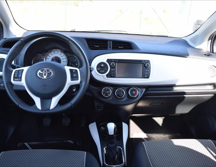 Toyota Yaris Hatchback 998,0 51 kw