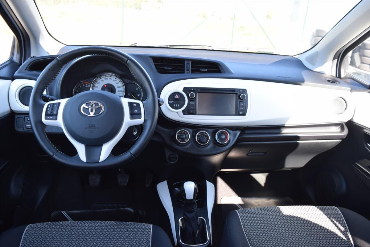 Toyota Yaris Hatchback 998,0 51 kw