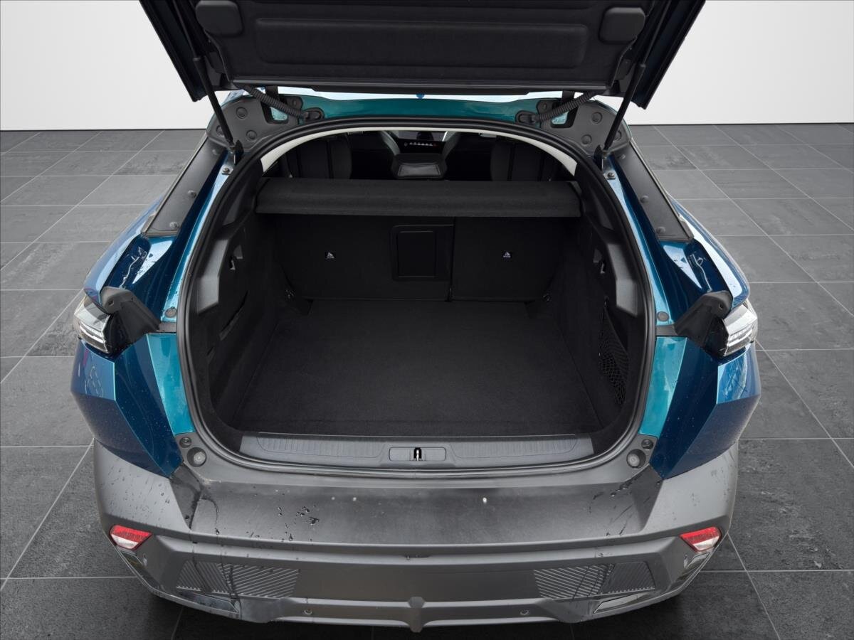 Peugeot 408 Liftback 1,2 l 96 kw