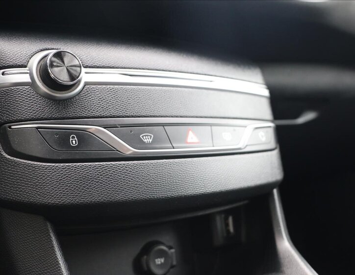 Peugeot 308 Kombi 1,5 l 96 kw