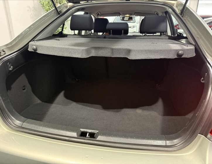 Toyota Avensis Liftback 1,8 l 95 kw