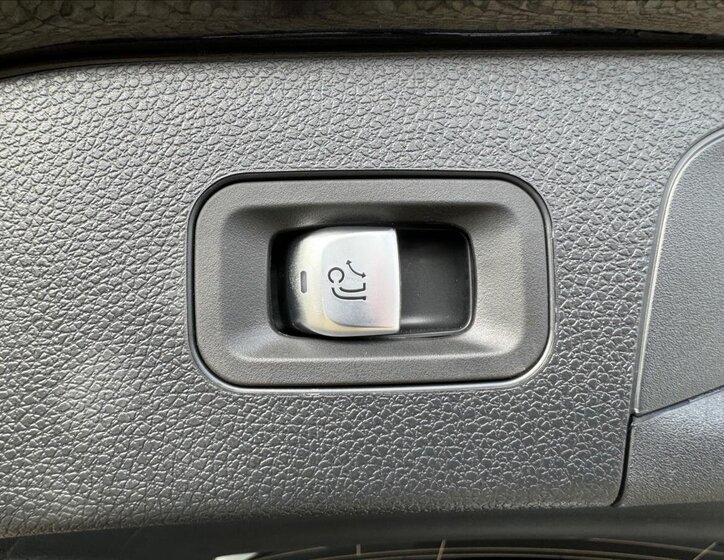 Mercedes-Benz EQC 31