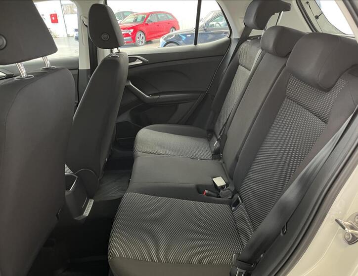 Volkswagen T-Cross 11